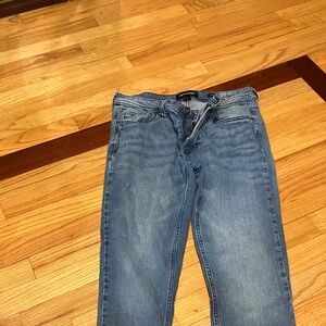 Kenneth Cole Reaction Light Blue Slim Jeans